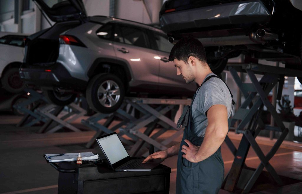 How Garage Management Software Enhances Insurance Claim Accuracy